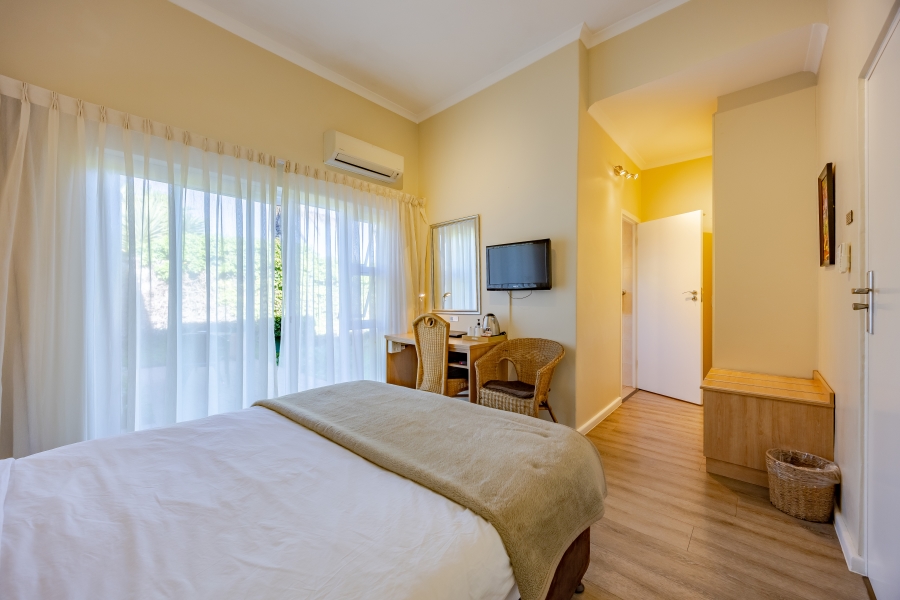 5 Bedroom Property for Sale in Milnerton Central Western Cape